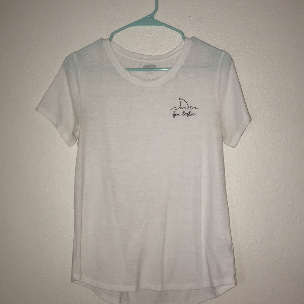 White tee